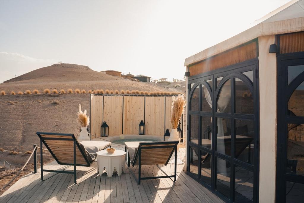 Intérieur yurte moderne et raffinée, BE Agafay